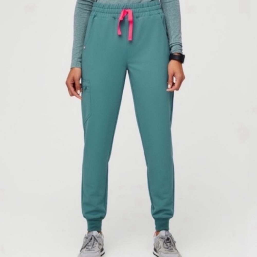 Figs Hydrogreen Zamora with Pink Tie - Limited Edition Color